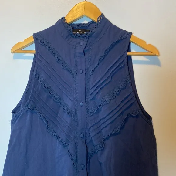 Tuckernuck Pomander Place Dutton Dress NWOT Women Small Navy Blue Lace Button Up