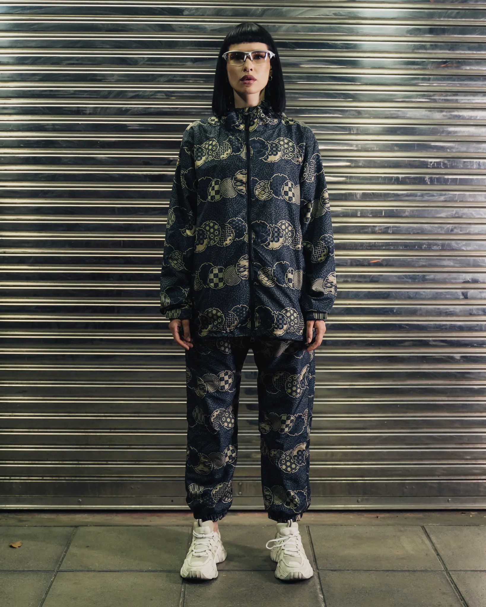 [UNISEX] NISSACO X LOCO MOSQUITO ZIP-UP SPORTSWEAR JACKET