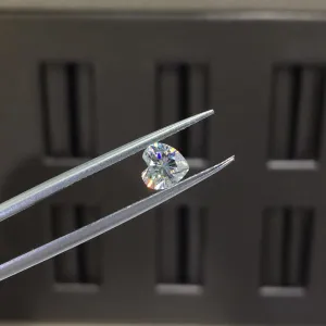 White D Color Heart Cut VVS1 Moissanite Stone Loose Gemstone Synthetic Diamond with Certificate