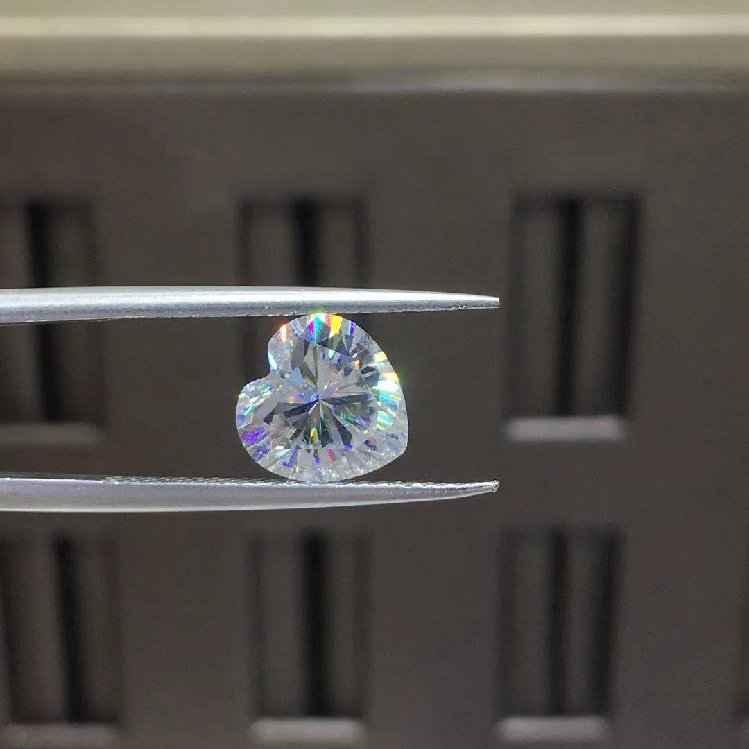 White D Color Heart Cut VVS1 Moissanite Stone Loose Gemstone Synthetic Diamond with Certificate