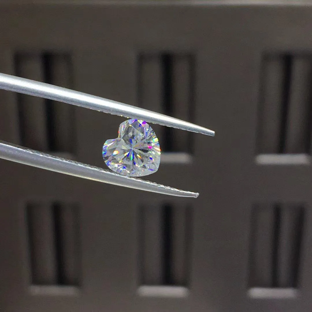 White D Color Heart Cut VVS1 Moissanite Stone Loose Gemstone Synthetic Diamond with Certificate