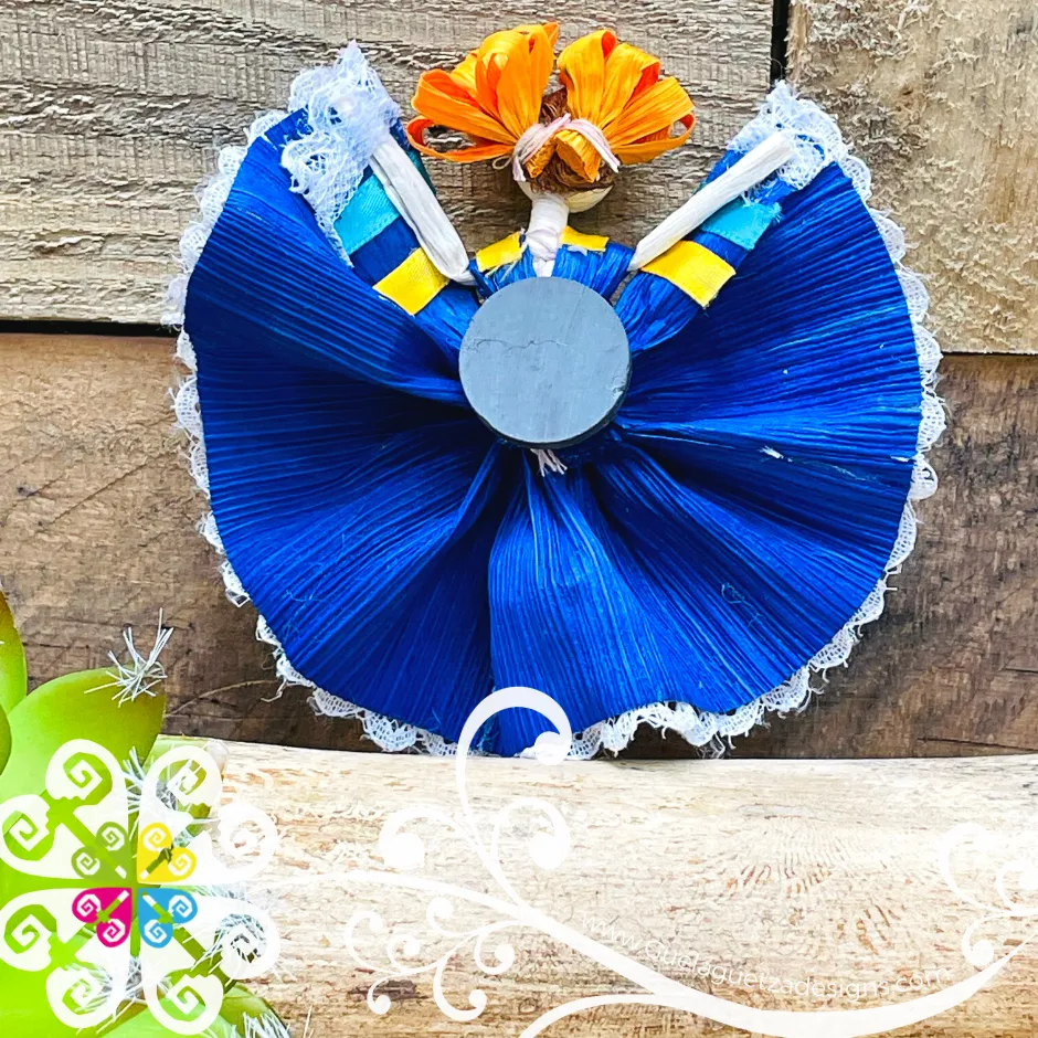 Wide Skirt Doll Magnet