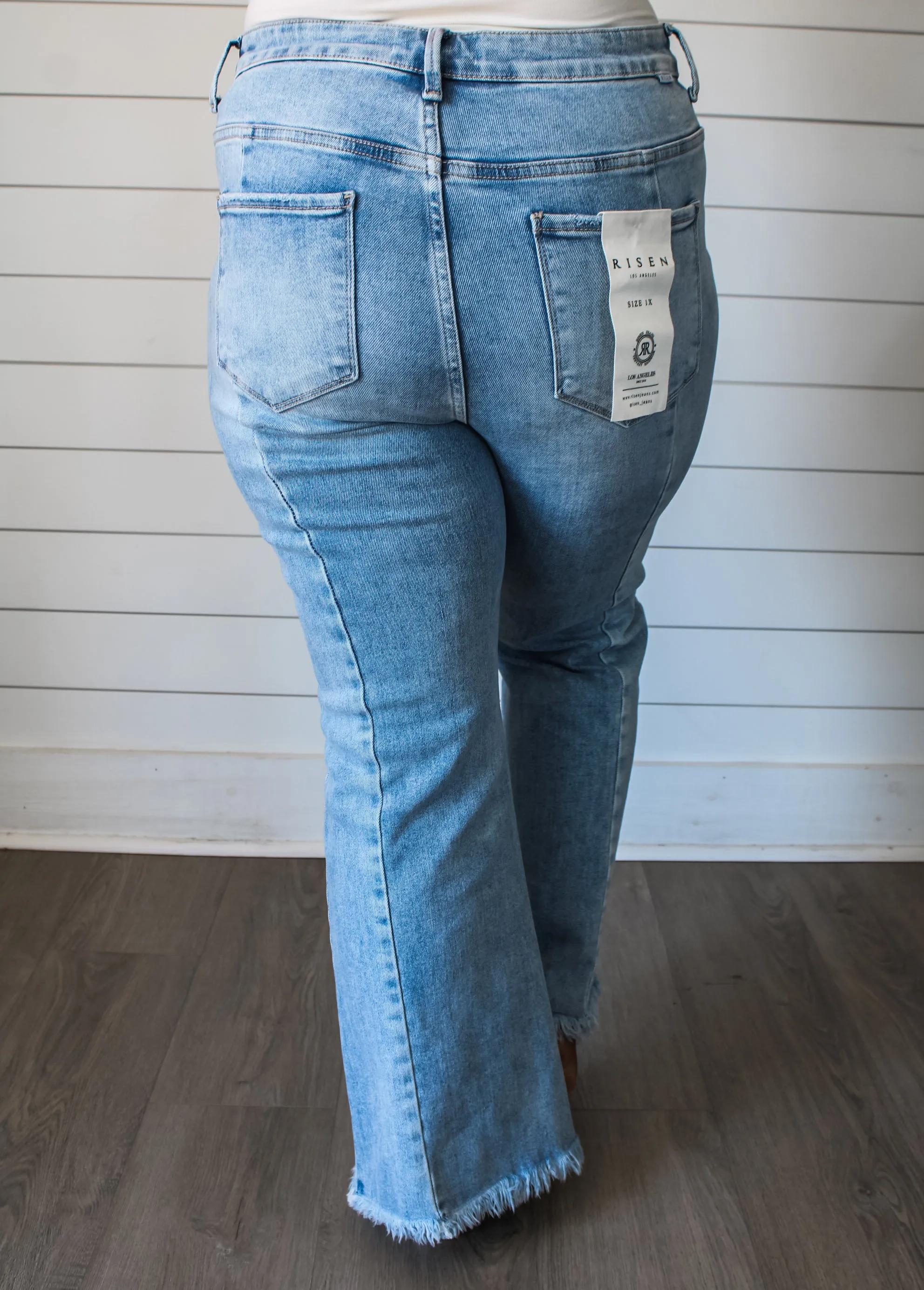 Wylie Paneled Straight Leg • Light Wash - PLUS