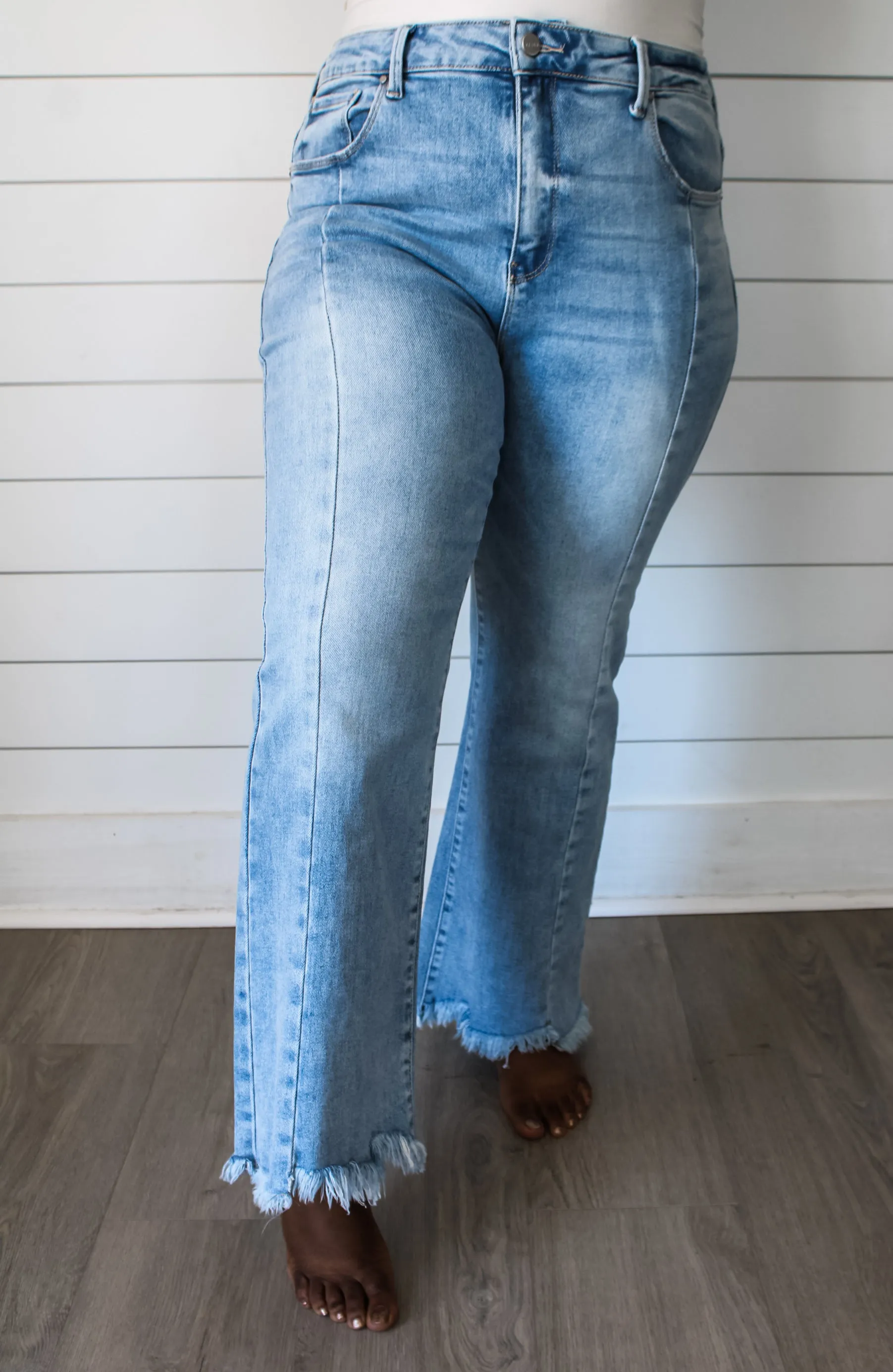 Wylie Paneled Straight Leg • Light Wash - PLUS